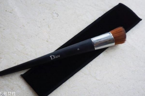 迪奧粉底刷怎么用 迪奧粉底刷價格 迪奧粉底刷怎么用 迪奧粉底刷價格