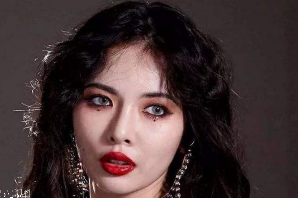 泫雅紫色妝容教程 金泫雅ins最新妝容 泫雅紫色妝容教程 金泫雅ins最新妝容