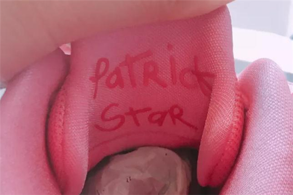 耐克歐文5海綿寶寶開箱測評 kyrie5海綿寶寶派大星實物 耐克歐文5海綿寶寶開箱測評 kyrie5海綿寶寶派大星實物