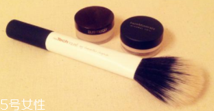 散粉刷怎么挑選？三種材質(zhì)各有優(yōu)點