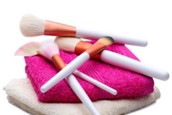 化妝刷多久清潔一次比較好 化妝刷使用壽命 化妝刷多久清潔一次比較好 化妝刷使用壽命