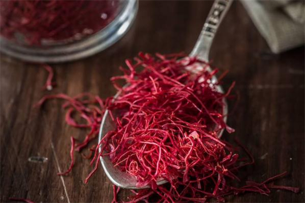 藏紅花為什么有塑料味 藏紅花有塑料味是假的嗎 藏紅花為什么有塑料味 藏紅花有塑料味是假的嗎