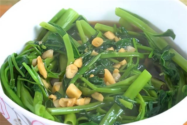 空心菜和牛奶能一起吃嗎 空心菜食用禁忌 空心菜和牛奶能一起吃嗎 空心菜食用禁忌