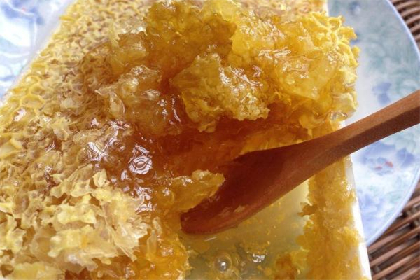 蜂巢蜜什么時候吃最好 吃蜂巢蜜的最佳時間