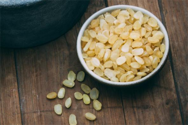 皂角米和燕窩可以一起燉嗎 皂角米和燕窩的做法 皂角米和燕窩可以一起燉嗎 皂角米和燕窩的做法