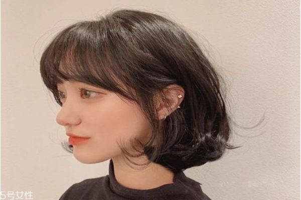 氣墊燙大概要多長時間 氣墊燙短發(fā)圖片 氣墊燙大概要多長時間 氣墊燙短發(fā)圖片