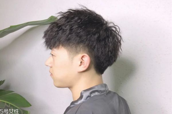 頭發(fā)軟適合錫紙燙嗎 錫紙燙適合什么發(fā)質(zhì) 頭發(fā)軟適合錫紙燙嗎 錫紙燙適合什么發(fā)質(zhì)