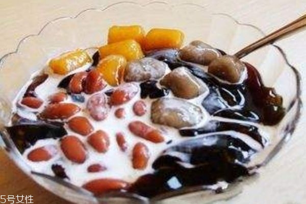 什么是燒仙草呢 燒仙草有什么功效呢 什么是燒仙草呢 燒仙草有什么功效呢