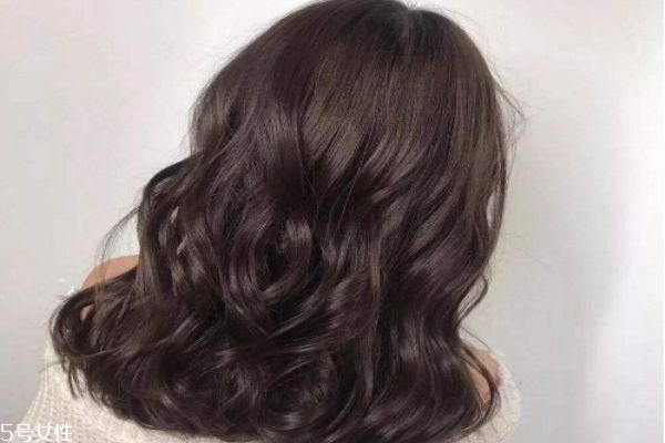 燙頭后多久可以洗頭 燙發(fā)后護理頭發(fā)小竅門