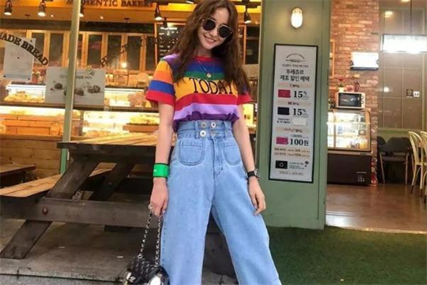 女生夏天怎么穿顯腰細 教你凹出小蠻腰 女生夏天怎么穿顯腰細 教你凹出小蠻腰