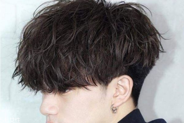 錫紙燙和煙花燙的區(qū)別 錫紙燙和黑人燙的區(qū)別 錫紙燙和煙花燙的區(qū)別 錫紙燙和黑人燙的區(qū)別