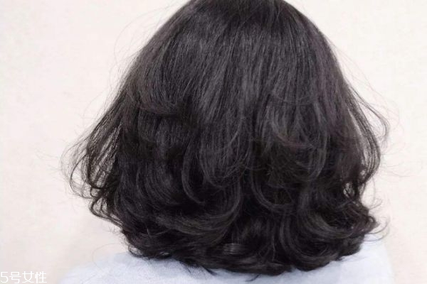 燙頭后多久可以洗頭 燙發(fā)后護理頭發(fā)小竅門