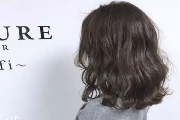 線條燙是什么樣子 線條燙發(fā)型圖片 線條燙是什么樣子 線條燙發(fā)型圖片