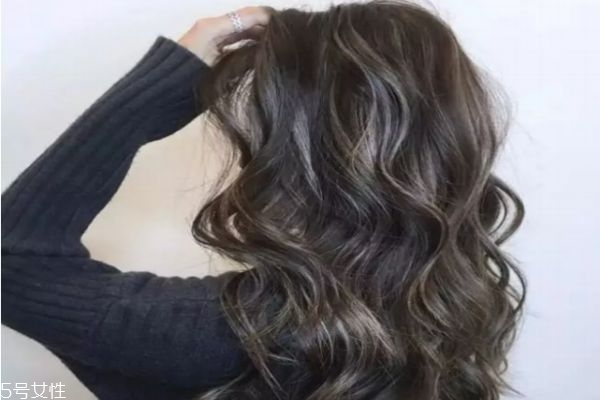 線條燙是什么樣子 線條燙發(fā)型圖片 線條燙是什么樣子 線條燙發(fā)型圖片