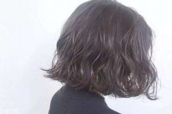 線條燙是什么樣子 線條燙發(fā)型圖片 線條燙是什么樣子 線條燙發(fā)型圖片