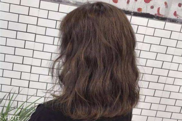 線條燙是什么樣子 線條燙發(fā)型圖片 線條燙是什么樣子 線條燙發(fā)型圖片