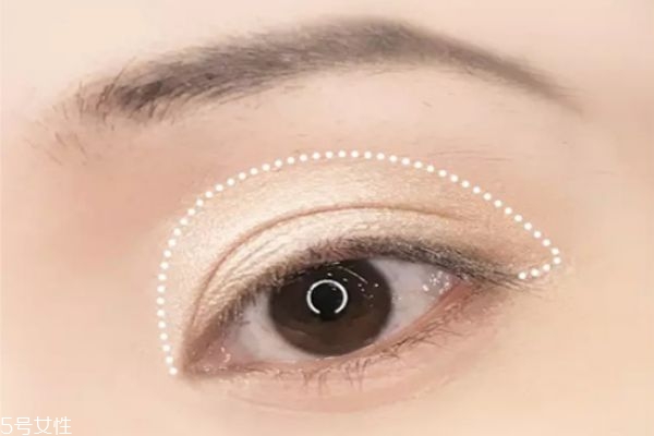 雙眼皮怎么畫眼影好看 雙眼皮畫眼影教程 雙眼皮怎么畫眼影好看 雙眼皮畫眼影教程