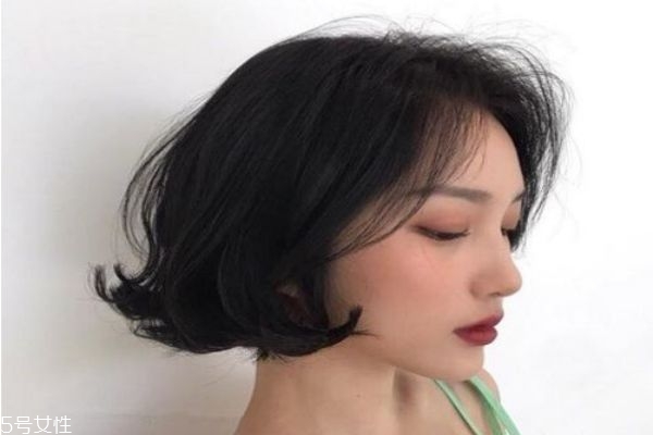 氣墊燙大概要多長時間 氣墊燙短發(fā)圖片 氣墊燙大概要多長時間 氣墊燙短發(fā)圖片