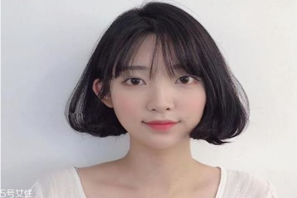 氣墊燙大概要多長時間 氣墊燙短發(fā)圖片 氣墊燙大概要多長時間 氣墊燙短發(fā)圖片