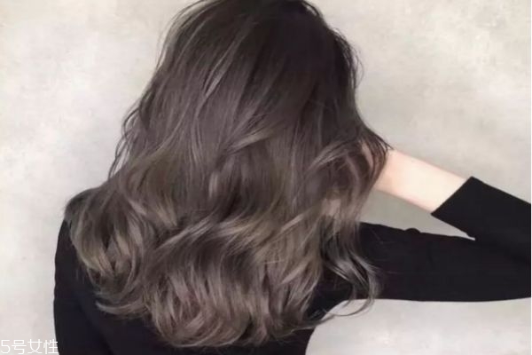 線條燙是什么樣子 線條燙發(fā)型圖片 線條燙是什么樣子 線條燙發(fā)型圖片