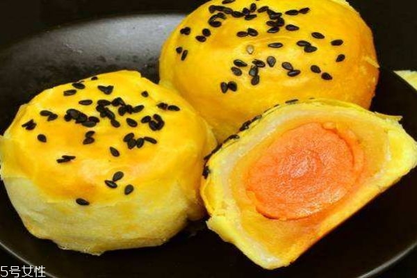 蛋黃酥是怎么做的呢 蛋黃酥是哪里的特產(chǎn)呢 蛋黃酥是怎么做的呢 蛋黃酥是哪里的特產(chǎn)呢