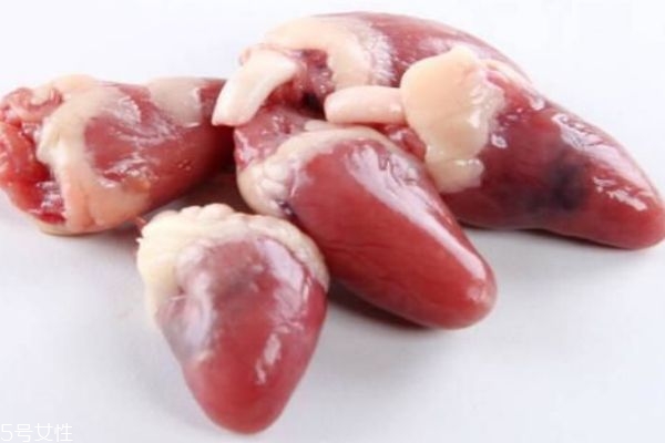 雞心上火嗎 雞心有什么好處呢 雞心上火嗎 雞心有什么好處呢
