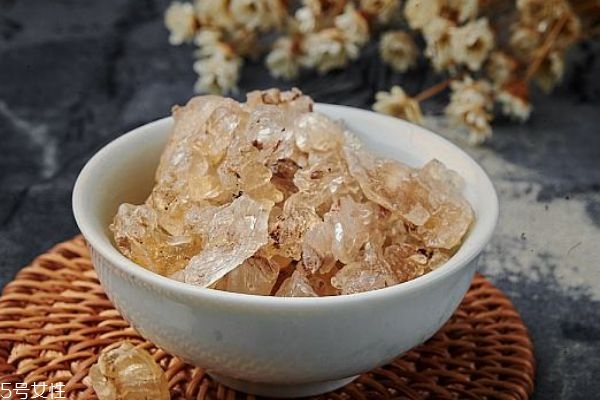 什么是雪燕呢 雪燕有什么作用呢 什么是雪燕呢 雪燕有什么作用呢