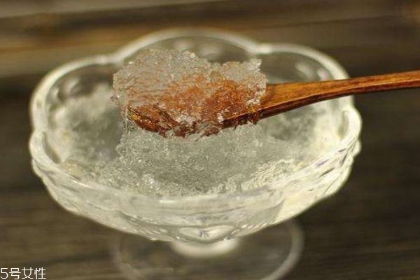 什么是雪燕呢 雪燕有什么作用呢 什么是雪燕呢 雪燕有什么作用呢