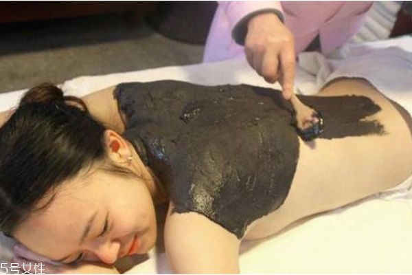 敷泥灸感覺辣辣的是什么原因 敷泥灸感覺像火燒 敷泥灸感覺辣辣的是什么原因 敷泥灸感覺像火燒