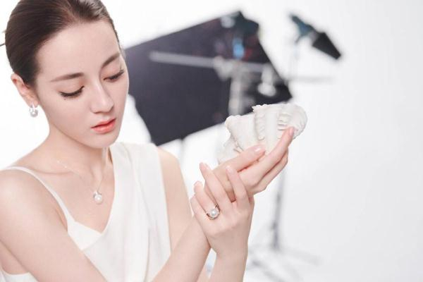 玻尿酸豐耳垂有副作用嗎 玻尿酸豐耳垂有什么危害 玻尿酸豐耳垂有副作用嗎 玻尿酸豐耳垂有什么危害