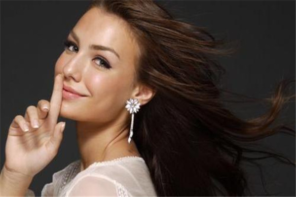 發(fā)際線后移能恢復(fù)嗎 發(fā)際線后移改善方法 發(fā)際線后移能恢復(fù)嗎 發(fā)際線后移改善方法