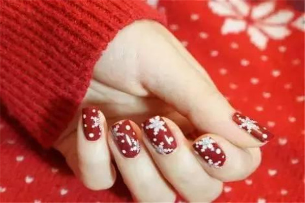 美甲做多了指甲太薄了怎么辦 美甲后如何護(hù)理 美甲做多了指甲太薄了怎么辦 美甲后如何護(hù)理