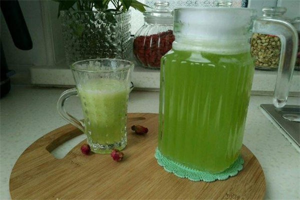 黃瓜汁能減肥嗎 黃瓜汁什么時候喝最好 黃瓜汁能減肥嗎 黃瓜汁什么時候喝最好