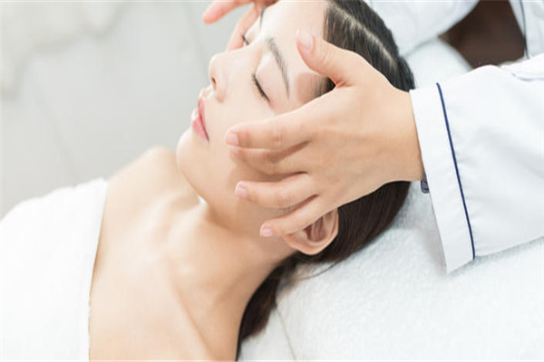 不擦護膚品皮膚會更好嗎 基本上沒有這個說法 不擦護膚品皮膚會更好嗎 基本上沒有這個說法