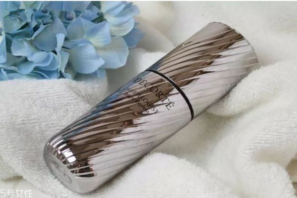 夏季美白精華什么牌子好 這些讓你白過夏天 夏季美白精華什么牌子好 這些讓你白過夏天