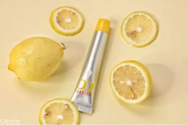 夏季美白精華什么牌子好 這些讓你白過夏天 夏季美白精華什么牌子好 這些讓你白過夏天