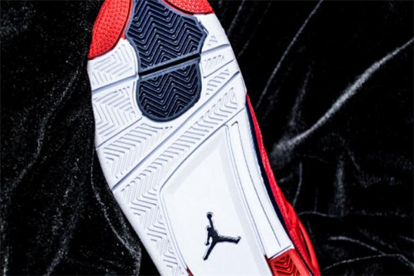 air jordan 4 fiba上腳測評(píng) aj4籃球世界杯配色值得入手嗎