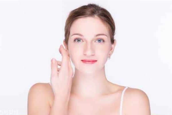 眼霜什么時候使用 眼霜的正確使用時間早晚 眼霜什么時候使用 眼霜的正確使用時間早晚