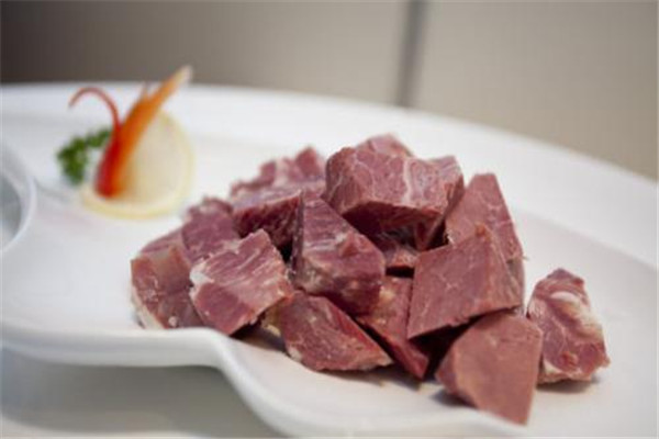 減脂可以吃牛肉嗎 牛肉適合減脂的時候吃嗎 減脂可以吃牛肉嗎 牛肉適合減脂的時候吃嗎