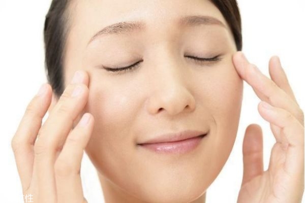 應(yīng)該如何挑選眼霜 針對不同問題挑選適合的眼霜 應(yīng)該如何挑選眼霜 針對不同問題挑選適合的眼霜