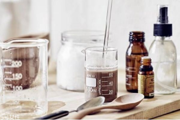 自制護(hù)膚品配方 教你自制手工護(hù)膚品 自制護(hù)膚品配方 教你自制手工護(hù)膚品