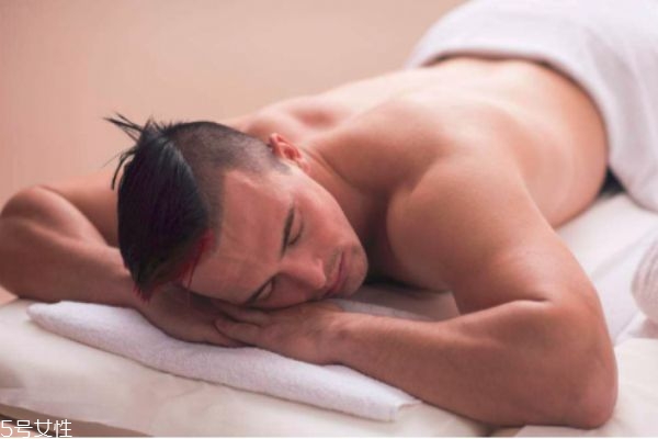 身體乳男生可以用嗎 男士身體乳推薦 身體乳男生可以用嗎 男士身體乳推薦