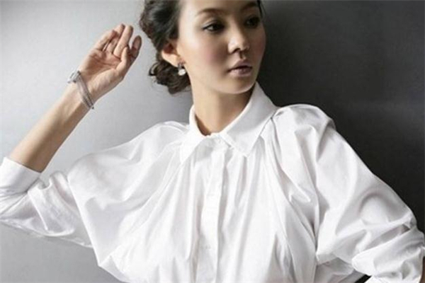 白色衣服可以用84泡嗎 白色衣服用84怎么洗 白色衣服可以用84泡嗎 白色衣服用84怎么洗