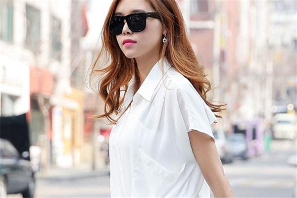 白色衣服沾上血跡怎么洗 白色衣服上的血跡怎么去除 白色衣服沾上血跡怎么洗 白色衣服上的血跡怎么去除