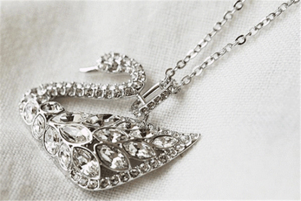 施華洛世奇是幾線牌子 施華洛世奇適合人群 施華洛世奇是幾線牌子 施華洛世奇適合人群