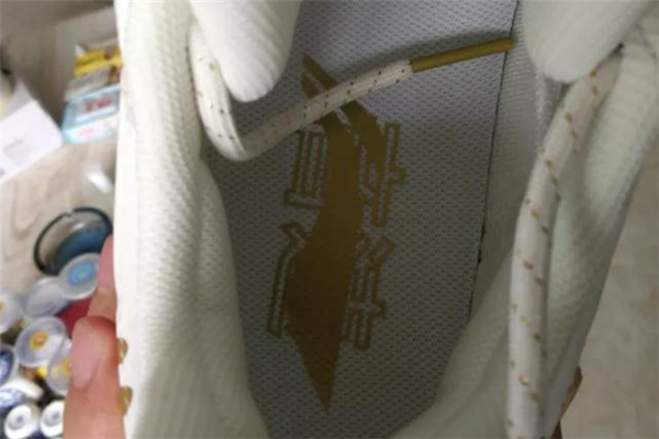 李寧音速7贊助版測評 音速7贊助版和普通版區(qū)別 李寧音速7贊助版測評 音速7贊助版和普通版區(qū)別