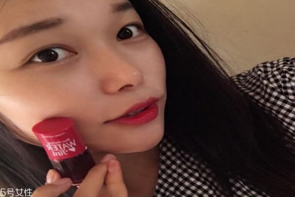 什么是染唇液呢 染唇液有優(yōu)點呢 什么是染唇液呢 染唇液有優(yōu)點呢