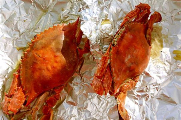 梭子蟹可以烤著吃嗎 烤梭子蟹的做法 梭子蟹可以烤著吃嗎 烤梭子蟹的做法