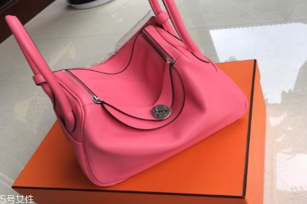 愛馬仕的包包多少錢一個呢 愛馬仕包包怎么樣呢 愛馬仕的包包多少錢一個呢 愛馬仕包包怎么樣呢