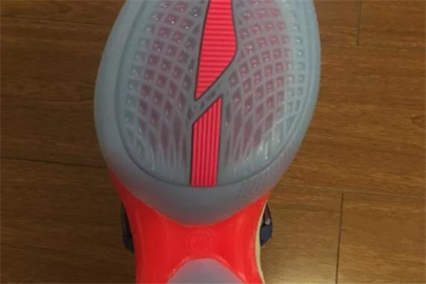 李寧閃擊6premium開箱測評 閃擊6premium上腳效果